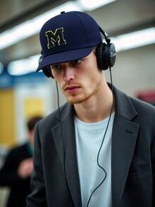 1顶男女通用个性化A-Z字母嘻哈棒球帽，可调节平沿棒球帽，经典平沿帽，透气嘻哈帽，适合日常休闲街头嘻哈风格 - 藏蓝色 - 查看 3