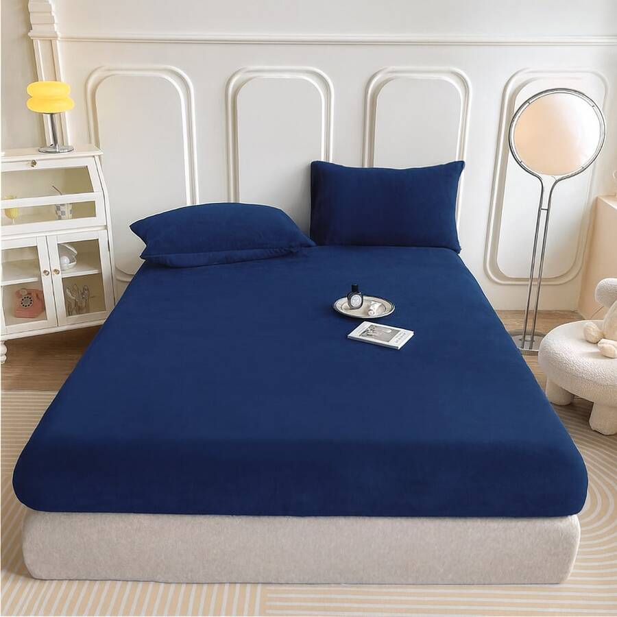 King Size Fleece Sheet Set Measuring 260x230cm. Softness And Comfort. - Navy Blue - View 1
