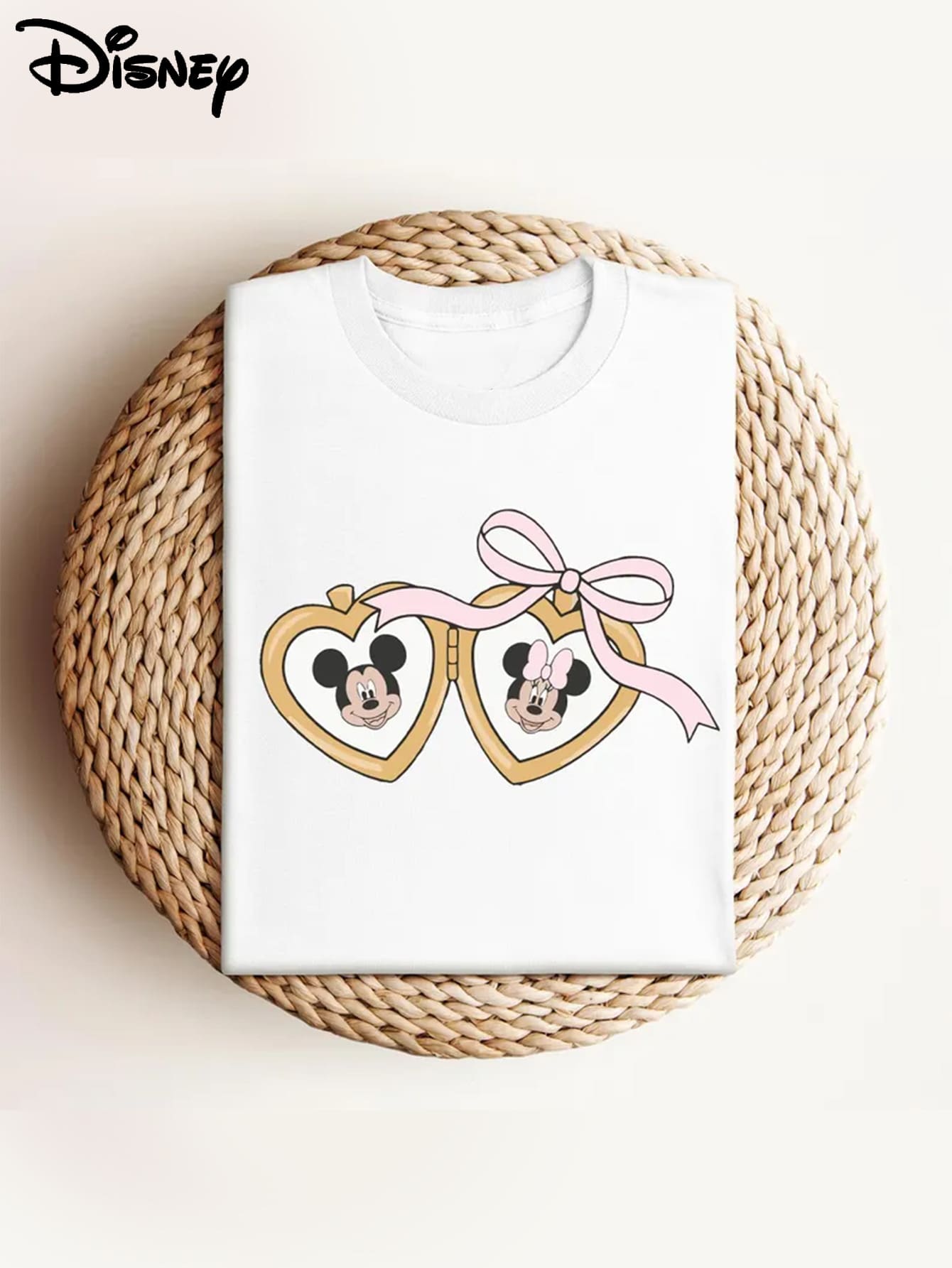 T-shirt d'été imprimé Mickey et Minnie de Disney, en pur coton lavé, coupe unique, tissu en pur coton, confortable et respirant, porté par les amoureux de Disney et les couples dans les parcs Disney ; une marque de mode de haute qualité, c'est le cadeau surprise idéal pour la famille et les amis. - Blanc - Voir 1