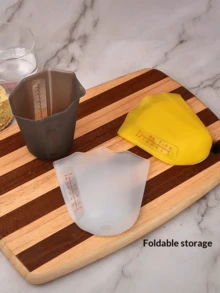 1pc Creative Foldable Silicone Measuring Cup, Baking Cup With Visible Dual Scale, 250ML Milk Cup Baking Tool Foldable Measuring Cup - Grey - View 5