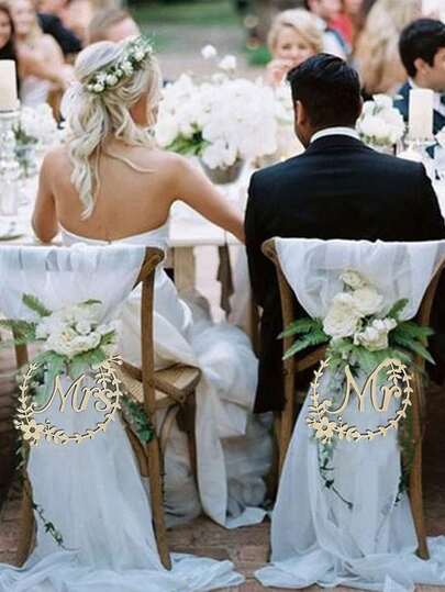 2 piezas "Sr. y Sra." Decoración colgante de señales de silla de novia y novio | Etiquetas de silla con temática de caballero y dama; Decoración de accesorios para ceremonia de boda, pareja recién casada, decoraciones para fiesta de aniversario; Adecuado para decoración de silla de mesa principal de boda, identificadores de asiento para cena de aniversario, etiquetas de silla para fiesta de compromiso, estilismo de mesa de cena romántica