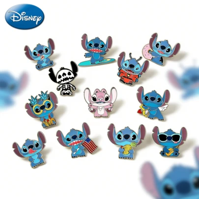 Monogram 1 chiếc ghim cài áo Stitch bằng hợp kim kẽm tráng men, sản phẩm chính thức của Disney – Ghim cài áo hình hoạt hình dễ thương dùng để trang trí quần áo, túi xách, ba lô, mũ và phụ kiện tóc, quà tặng anime sưu tầm thú vị nhân dịp sinh nhật và Giáng sinh.