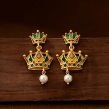 一对皇冠珍珠珐琅首饰，节日礼物耳环 - 金色 - 查看 4