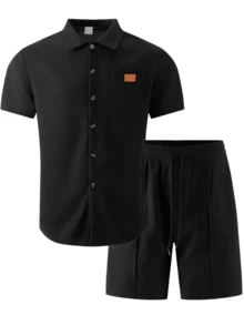 Bộ đồ nam 2 món, áo sơ mi tay ngắn cổ bẻ một hàng khuy màu trơn thời trang có túi + quần short cạp chun, trang phục thường ngày mùa hè, quà tặng ngày Valentine. - màu đen - Xem 2