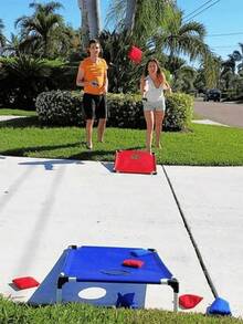 Bộ trò chơi ném túi đậu Cornhole gấp gọn, thiết kế tương phản đỏ và xanh dương, chất liệu vải Oxford dày dặn kết hợp với đế PVC chống trượt, không có họa tiết, bao gồm 8 túi đậu, thích hợp cho sân vườn, tiệc tùng, bãi biển, các buổi tụ họp Giáng sinh và Năm mới. - Trò chơi bao cát - Xem 1