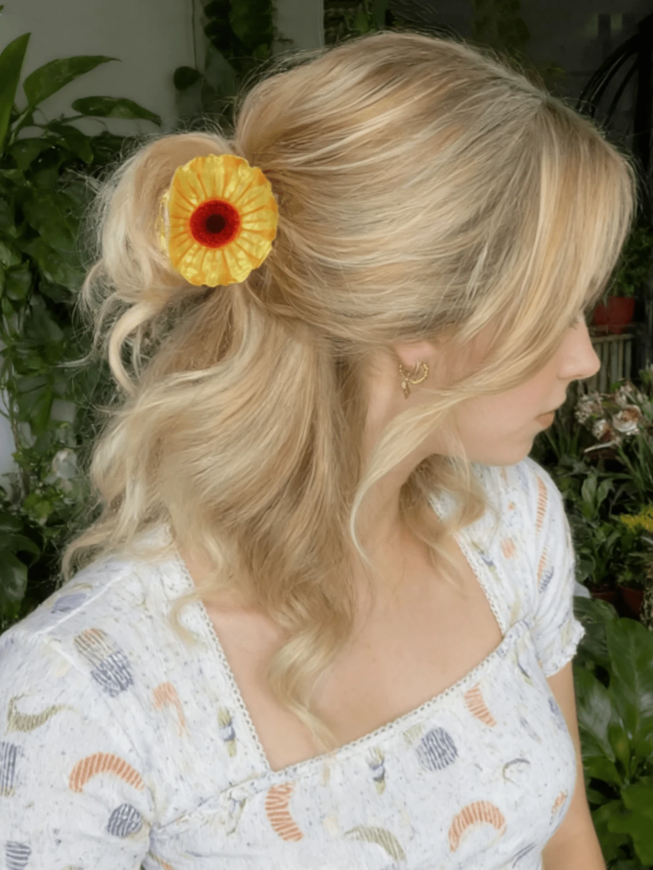 1pc Women's Acetate Sunflower Flower Half-Clipped Hair Clip, Spring/Summer Ponytail Clip Hair Accessory - Yellow - View 1