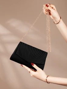 REMANLAND Elegant And Lightweight Pleated Fashion Clutch, A Glamorous And Charming Party/Evening Bag, Perfect For Party Girls, Brides, And Ladies. Features Hidden Card Slots And Compartments, Can Be Used As A Shoulder Bag Or Crossbody. Comes With A Detachable Metal Chain, Suitable For Balls, Banquets, Parties, And An Excellent Gift For Your Loved One. - Black - View 3