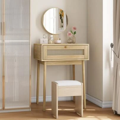 Ein Rattan Schminktisch Mit Spiegel, Ein Kompakter Schminktisch Im Schlafzimmer Und Ein Niedlicher Schminktisch Für Kleine Räume Geeignet,(Ohne Stühle)
