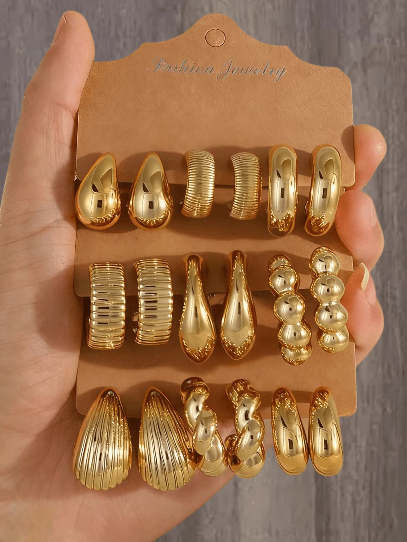 6-18 pièces Ensemble de boucles d'oreilles dorées à la mode pour femmes, boucles d'oreilles élégantes et avant-gardistes, en matériau CCB, légères et confortables, et élégantes, cadeau idéal pour la famille et les amis - Doré - Voir 1