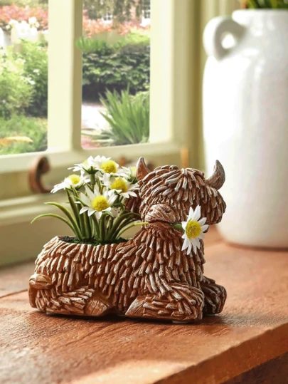 Adorable Highland Cow Flower Pot, Small And Exquisite Scottish Resin Flower Pot, Suitable For Planting Succulents, With Drainage Holes, Farmhouse Style Home Decoration, A Gift For Plant Lovers (Brown).