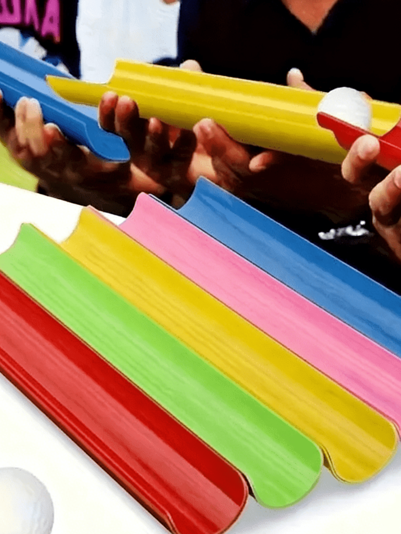 18件/2套 - 派对游戏套装，包含接球游戏和滚球游戏。它能增强团队凝聚力和协作精神，适合多人组队游戏，是家庭聚会、户外活动、生日派对、毕业季派对等场合的理想之选。派对游戏道具，趣味游戏，与TK Games出品的游戏类似。 - 多色 - 查看 5