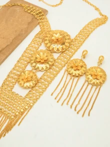 Conjunto de joyería vintage de 3 piezas con collar, pulsera y aretes de textura dorada, elegante para fiestas y citas - borlas de flores largas - Ver 8