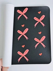 Tấm lót chuột hình nơ đen dễ thương, kích thước 26*21cm, hình vuông/trái tim, chất liệu PU chống trượt, dùng cho văn phòng/máy tính/laptop, quà tặng Giáng sinh/Năm mới 2026 (Không bao gồm chuột) - Xem 4