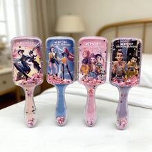 （1个随机款式）K-POP女团方形气垫梳，卡通高光长柄亮片填充梳子 - 可爱时尚的爱美人士节日礼物，有助于梳理头发并按摩头皮 - 彩色 - 查看 4