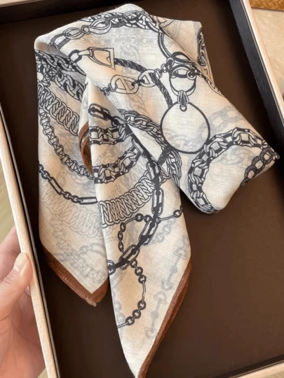 1 pieza Pañuelo retro artístico impreso en color caqui, accesorio versátil y ligero para viajes y vacaciones, nuevo diseño original para mujer