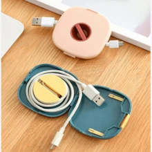 1 hộp đựng cáp di động có thể thu gọn, xoay được, kèm giá đỡ điện thoại, chất liệu nhựa bền, không cần nguồn điện | Thích hợp cho cáp dữ liệu, cáp chuột và cáp tai nghe | Quà tặng sinh nhật/Lễ Phục Sinh, phụ kiện du lịch, hộp đựng thời trang, bề mặt nhẵn, lưu trữ trong ngăn kéo bàn làm việc tại nhà, cấu trúc chắc chắn, hộp đựng cáp dữ liệu điện thoại mini di động, thiết bị cuộn dễ sử dụng, vật dụng cần thiết khi đi du lịch. - Xem 3