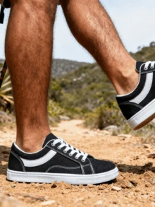 Men's Fashionable Casual Sporty Canvas Sneakers, Suitable For All Seasons - Black - View 5