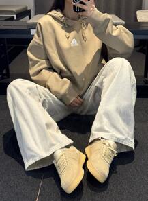 Nike Therma-FIT Logo Embroidered Hooded Long-Sleeve Pullover Sweatshirt, Unisex, Khaki - Khaki - View 3