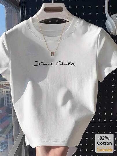 Áo thun ngắn tay in chữ màu trắng dành cho nữ, kiểu áo croptop đa năng, gợi cảm và sành điệu.