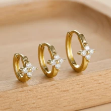 3件套，经典闪亮立方氧化锆精致小耳环，适合女士婚礼和日常佩戴，超小耳钉，情人节或生日礼物之选。 - 三件套金色 - 查看 5