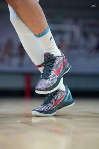 Nike Zoom Kobe 3 Protro 聖誕節限定 時尚潮流 透氣回彈 復古籃球鞋 男女同款 白藍 - 紅藍色 - 查看 9