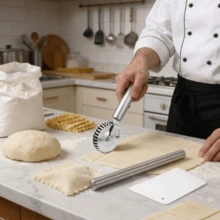 1/3 Piezas Juego de Utensilios de Repostería de Acero Inoxidable, Rueda Cortadora de Ravioles con Espátula y Rodillo, Prensador Acanalado para Pasta y Empanadillas - - - Ver 1