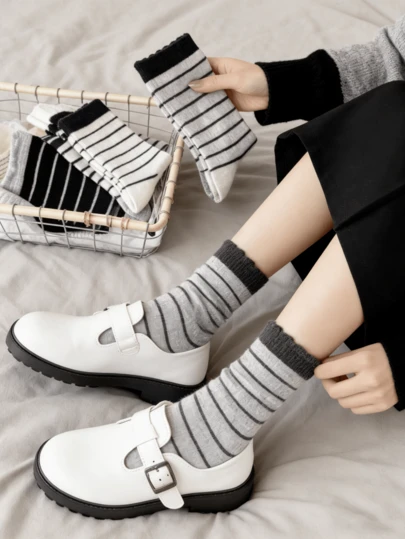 1/5 Pairs Striped Crew Yoga Socks, Fashionable Japanese Style Women Socks, Ruffle Trim Crew Socks, Suitable For Daily Wear, Outdoor Hiking, Camping, Cycling, Yoga