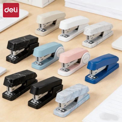  1 Set Deli Mini Stapler, Multi-Color, 1 Stapler + 1 Box Staples, Portable Design, Lightweight And Easy To Carry, Suitable For School, Office, Home, Travel, Notebook, Document Organization, Stationery Supplies
