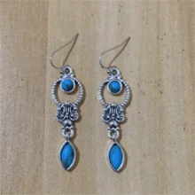 一对波西米亚复古镶嵌合成绿松石吊坠耳环，时尚珠宝，女士婚礼派对礼物 - 復古銀色 - 查看 3