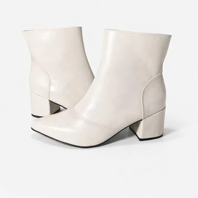 Bota Feminina Cano Baixo Salto Grosso Bico Fino Elegante Confortável Rosa Chic Calçados