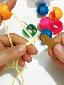 5 piezas de clips de carrete de hilo de colores, recubiertos de silicona, suaves y fáciles de operar, adecuados para máquinas de coser, carretes, manualidades con hilo, protegen los dedos, previenen lesiones - Carretes de silicona, paquete de 5 - Ver 2
