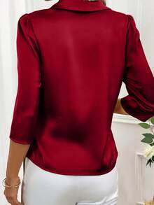 Áo kiểu nữ, thanh lịch, trang trọng, chất liệu satin màu trơn, phù hợp mặc hàng ngày, công sở, dành cho người trưởng thành, tay lỡ 3/4, cổ bẻ, kiểu dáng suông, có điểm nhấn xoắn, thích hợp cho mùa xuân. - Đỏ - Xem 2