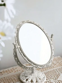 复古双面化妆镜套装，经典折叠式梳妆镜，带支架和手持镜，1倍/2倍放大倍率，精准修饰，适合卧室梳妆台、旅行套装、桌面装饰，是女性、复古收藏家和家居装饰爱好者的理想之选，也是情人节和母亲节的绝佳礼物。 - 白色 - 查看 3