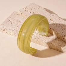 Andkiss 1件亚克力几何开口手镯 - 彩色 - 查看 4