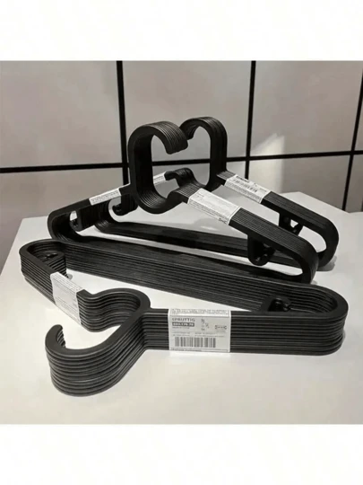 20pcs Non-Slip Ultra-Thin Plastic Hangers, Multi-Functional Clothing Store Drying Racks, Fashionable Black And White Design, Maximize Wardrobe Space, Sturdy Grooved Hangers Ensure Secure Garment Storage, Durable, High Load-Bearing, Ideal For Laundry Room, Suitable For Adult Coats, Suits, Shirts, Dresses, Essential For Holiday Organization