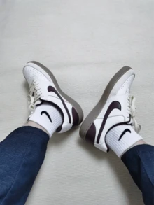 Nike Court Vision Low Sail 舒適百搭薄底 防滑耐磨 低筒 板鞋 男款 米白色 - 白紅 - 查看 10