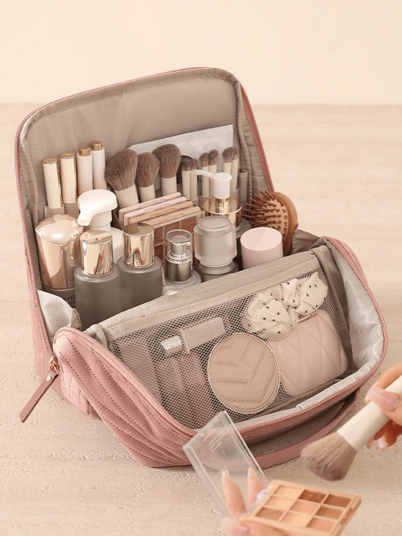 New Fashion Corduroy Large Capacity Cosmetic Bag, Portable Handheld Travel Organizer Bag For Cosmetics And Toiletries, Daily, Commute, Vacation, Dorm Essential For Women - View 1