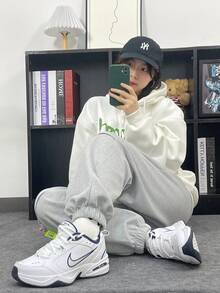 Nike 白色和海军蓝绒面革复古经典防滑男士低帮休闲鞋，蓝色和白色 - 白藍 - 查看 8