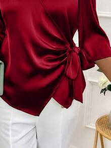 Áo kiểu nữ, thanh lịch, trang trọng, chất liệu satin màu trơn, phù hợp mặc hàng ngày, công sở, dành cho người trưởng thành, tay lỡ 3/4, cổ bẻ, kiểu dáng suông, có điểm nhấn xoắn, thích hợp cho mùa xuân. - Đỏ - Xem 3