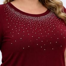 Plus Size Short Batwing Sleeve Blouse With Round Neck And Rhinestones - Casual Chic - Comfortable Knit Fabric - Urban Everyday Look - 酒紅色 - 查看 2