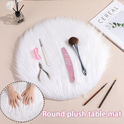 New Fluffy Nail Mat, Popular Photography Prop, Shaped Like Nails. Long Plush Nail Background Cloth, Round, Square And Heart-Shaped Popular Styles. Comfortable Soft Nail Fluffy Mat, Suitable For Nail Salons And Home Use.