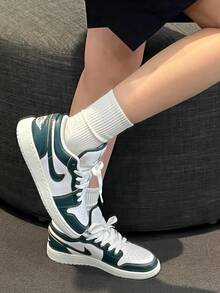 Nike Jordan Air Jordan 1 Low SE Leather Comfortable Versatile Anti-Slip Durable Low-Top Basketball Shoes Green & White - Green and White - View 7