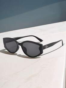 A Pair Of Retro Cat-Eye Fashion Glasses, Unisex And Perfect For Street Style, Daily Outfits, Beach Activities, Or Parties. - Multicolor - View 11