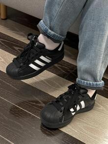 Nike Adidas Originals Superstar 2 Comfortable And Versatile Low-Top Kids' Sneakers In Black - Black - View 8