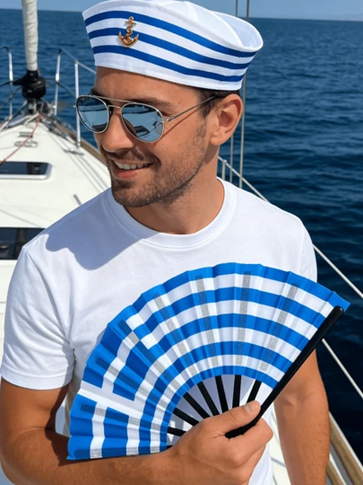 Capture The Essence Of Summer Vacation! Vintage British Sailor Cap + Elegant Chinese Fan, Effortlessly Nail The Relaxed Holiday Outfit