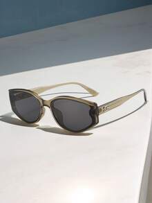 A Pair Of Retro Cat-Eye Fashion Glasses, Unisex And Perfect For Street Style, Daily Outfits, Beach Activities, Or Parties. - Multicolor - View 7