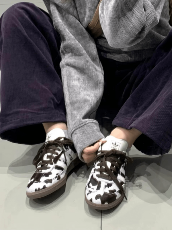  Adidas Originals SAMBA OG T-Toe Shoes, Classic Cow Print, Comfortable German Training Shoes, Unisex, Dark Brown And White