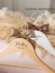 定制婚纱衣架，个性化伴娘礼服衣架，刻字婚纱衣架，适用于伴娘、首席伴娘、花童等。带杆衣架，适用于新娘、婚纱、刻字伴娘礼服衣架、婚礼派对 - 彩色 - 查看 4