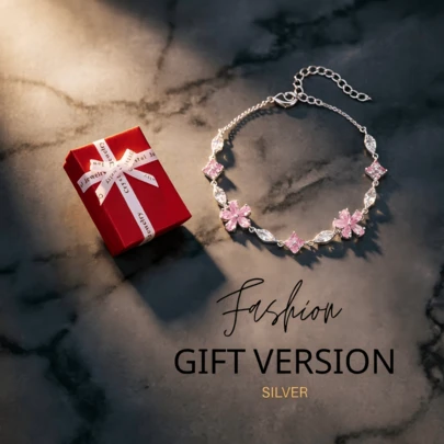 优雅粉色樱花手链，镶嵌水晶花瓣设计，浪漫新娘首饰，甜蜜结婚礼物，精致花朵吊坠，闪亮水钻手镯，可调节链条，精致叠戴单品，高级周年纪念礼物，完美适用于婚礼、订婚、单身派对、新娘送礼会、约会之夜、拍照、下午茶、毕业典礼、日常佩戴，魅力十足，甜美可爱。