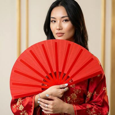 1 chiếc quạt cầm tay lớn có thể gấp gọn dùng cho múa tập thể, quạt lễ hội, quạt gấp phù hợp cho múa tập thể, đồ thủ công lễ hội, trang trí khiêu vũ, quà tặng tiệc tùng, quà tặng cho người yêu thích khiêu vũ, quạt võ thuật Thái Cực Quyền dùng cho biểu diễn, trang trí, khiêu vũ, lễ hội, quà tặng tiệc tùng.